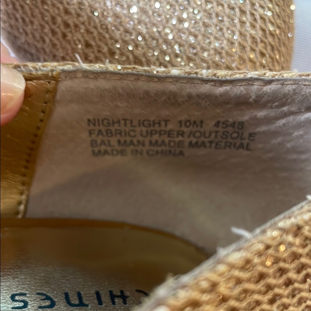 💕 3/$50 BUNDLE Chinese Laundry Honey Glitter Gold Nightlight Pump - Picture 16 of 17